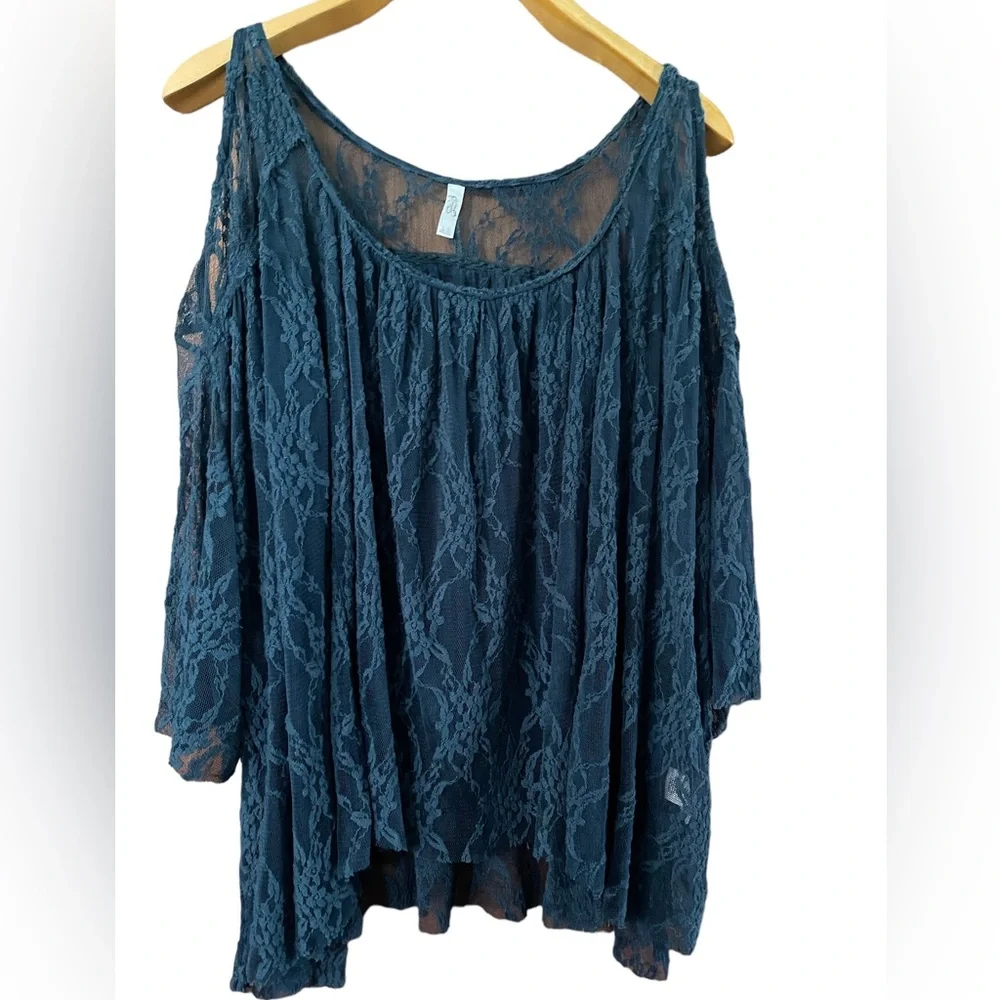 Free People Lost in Austin Cold Shoulder Top in Teal size L NWOT - Picture 2 of 8